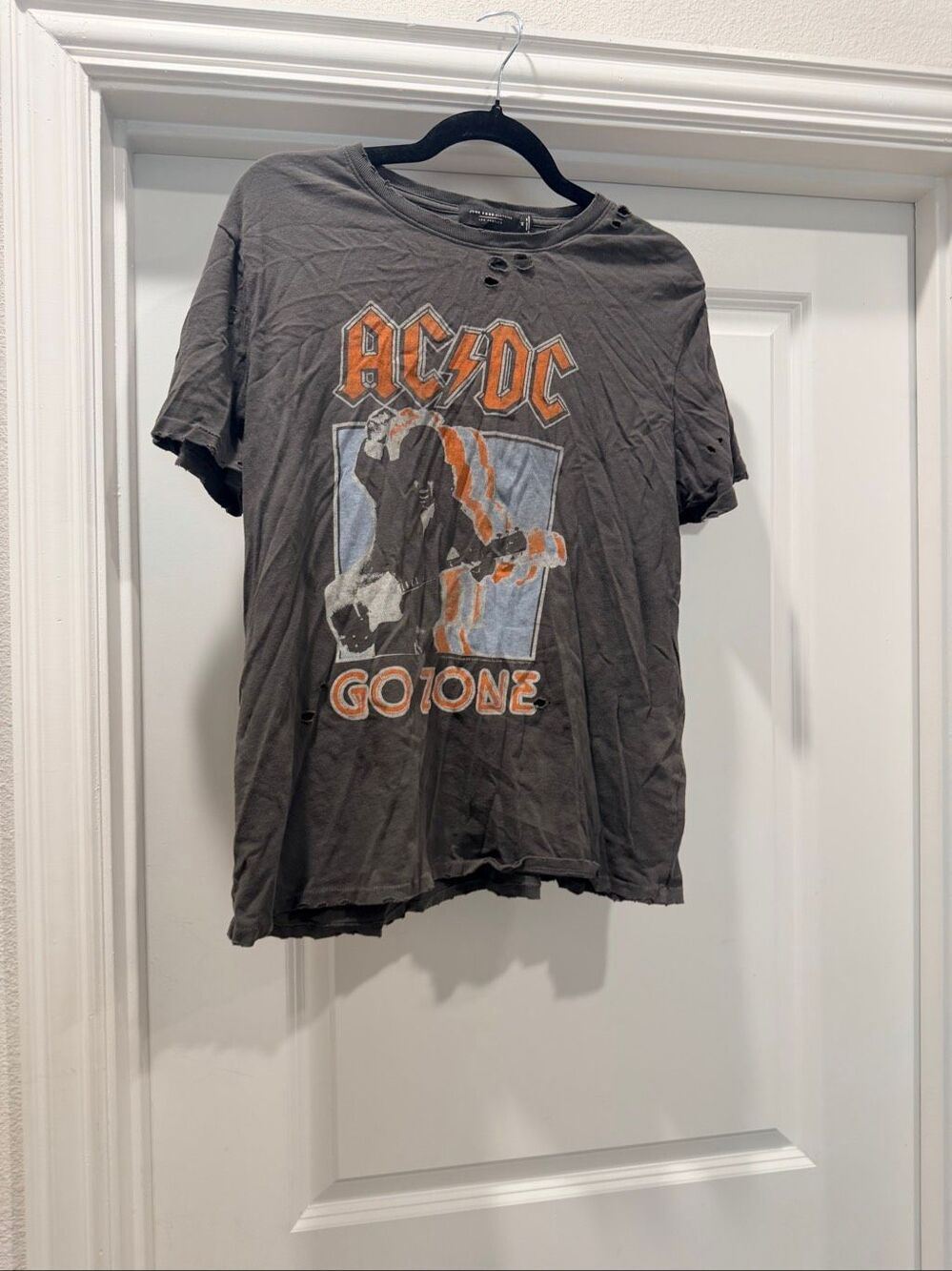 Junk Food AC/DC Rock Band Vintage Wash Gray Distressed Graphic T-Shirt M